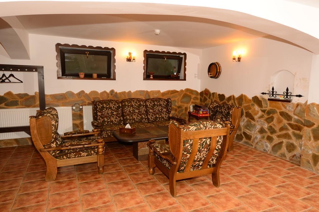 Vila Hora Cu Brazi Zărneşti Exterior foto
